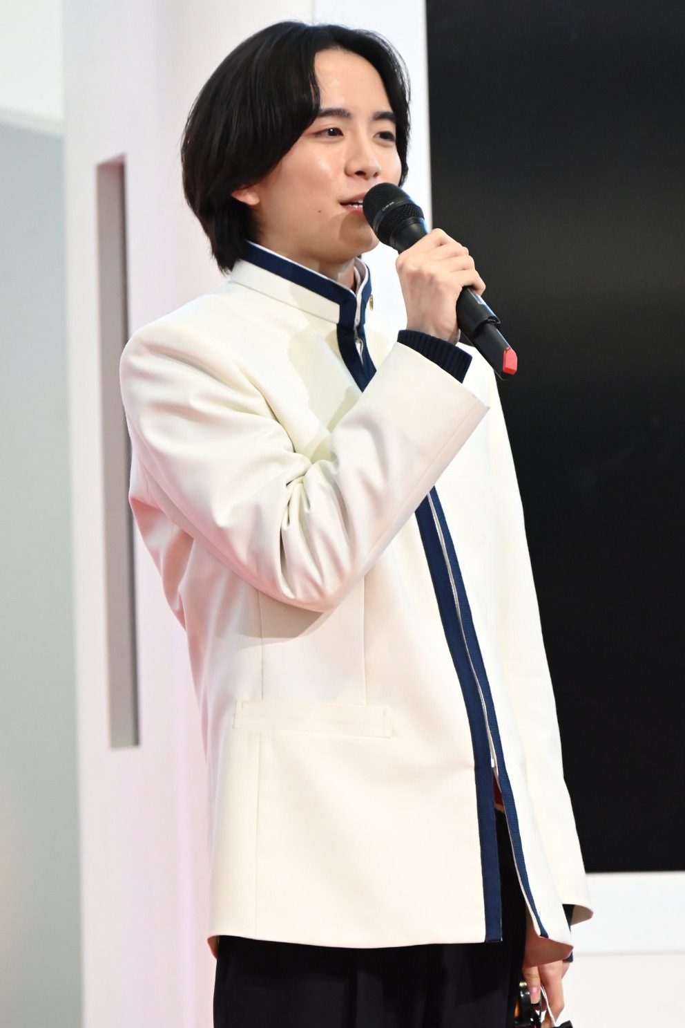 板垣李光人