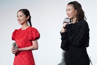左から堀田真由、森川葵。