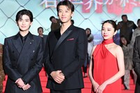 「劇場版 君と世界が終わる日に FINAL」ゴーレムアライバルイベントの様子。左から竹内涼真、高橋文哉、堀田真由。