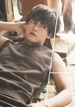 赤楚衛二 ファースト写真集「A」書影