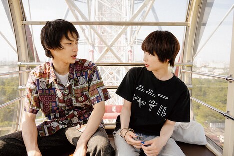 「このハンバーガー、ピクルス忘れてる。」場面写真