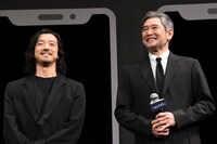 左から金子ノブアキ、杉本哲太。