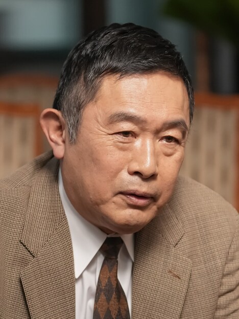 高橋役の内藤剛志。