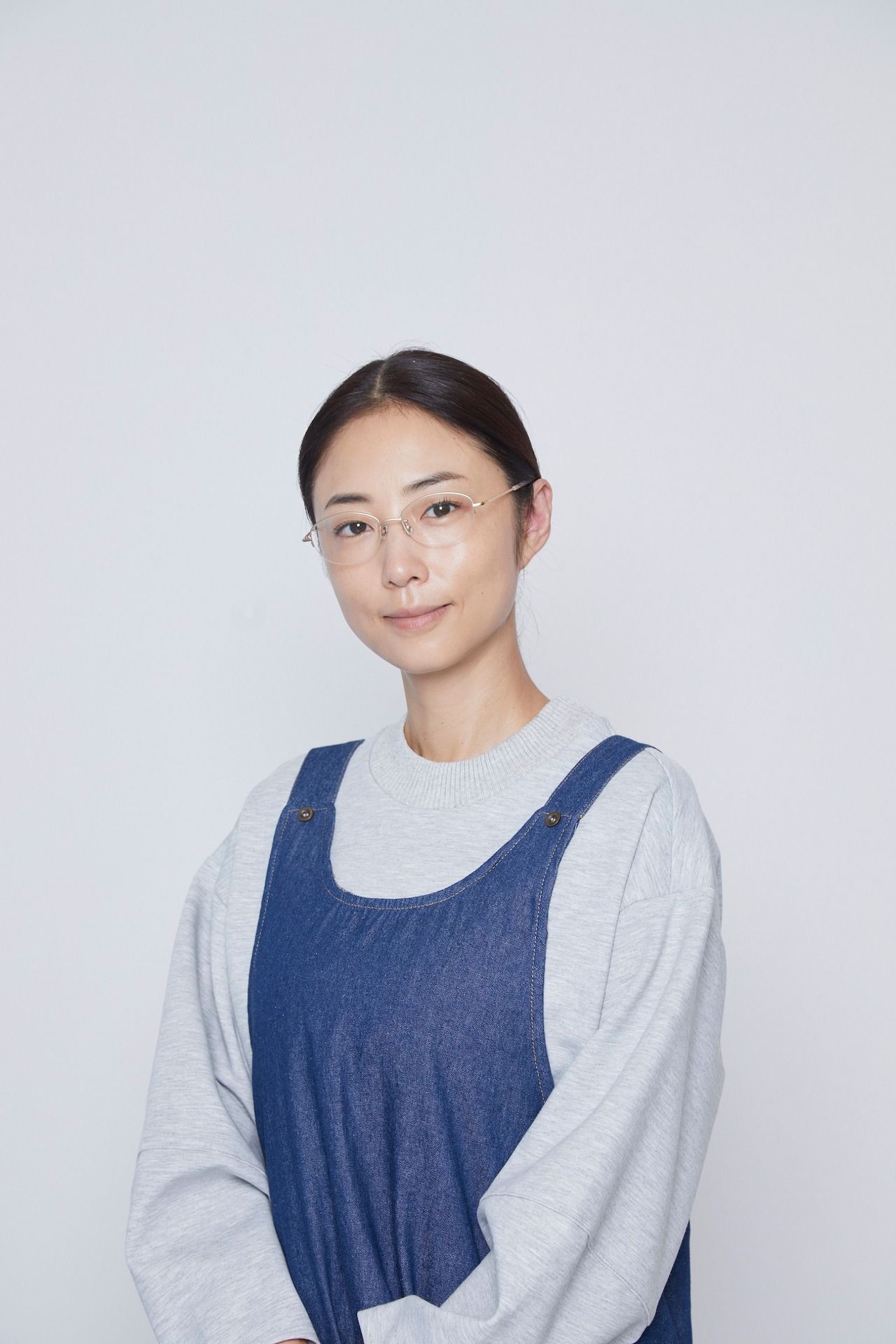 千鶴役のMEGUMI。