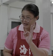 海濱海産で働く従業員役の戴若梅。