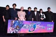 劇場版「機動戦士ガンダムSEED FREEDOM」公開記念舞台挨拶の様子。左から西川貴教、森崎ウィン、田中理恵、保志総一朗、石田彰、上坂すみれ、福田己津央。