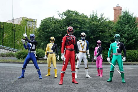 「特捜戦隊デカレンジャー20th ファイヤーボール・ブースター」場面写真