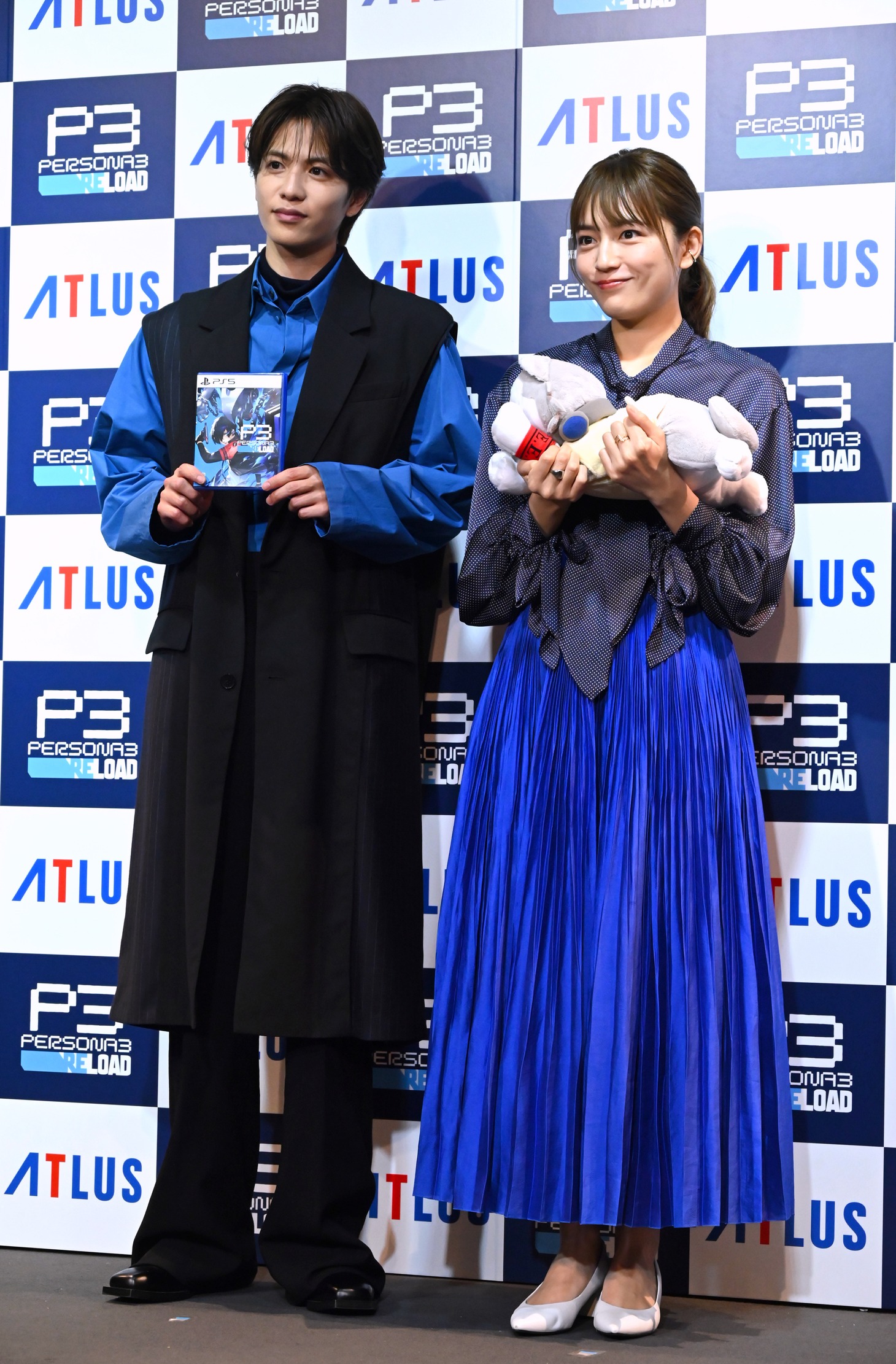 左から志尊淳、川口春奈。