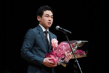 第45回ヨコハマ映画祭の審査員特別賞を受賞した松浦慎一郎。