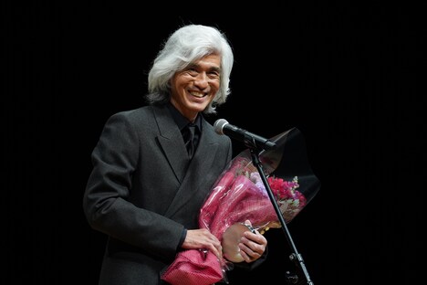 「せかいのおきく」「愛にイナズマ」「ファミリア」「仕掛人・藤枝梅安2」などで第45回ヨコハマ映画祭の助演男優賞を受賞した佐藤浩市。