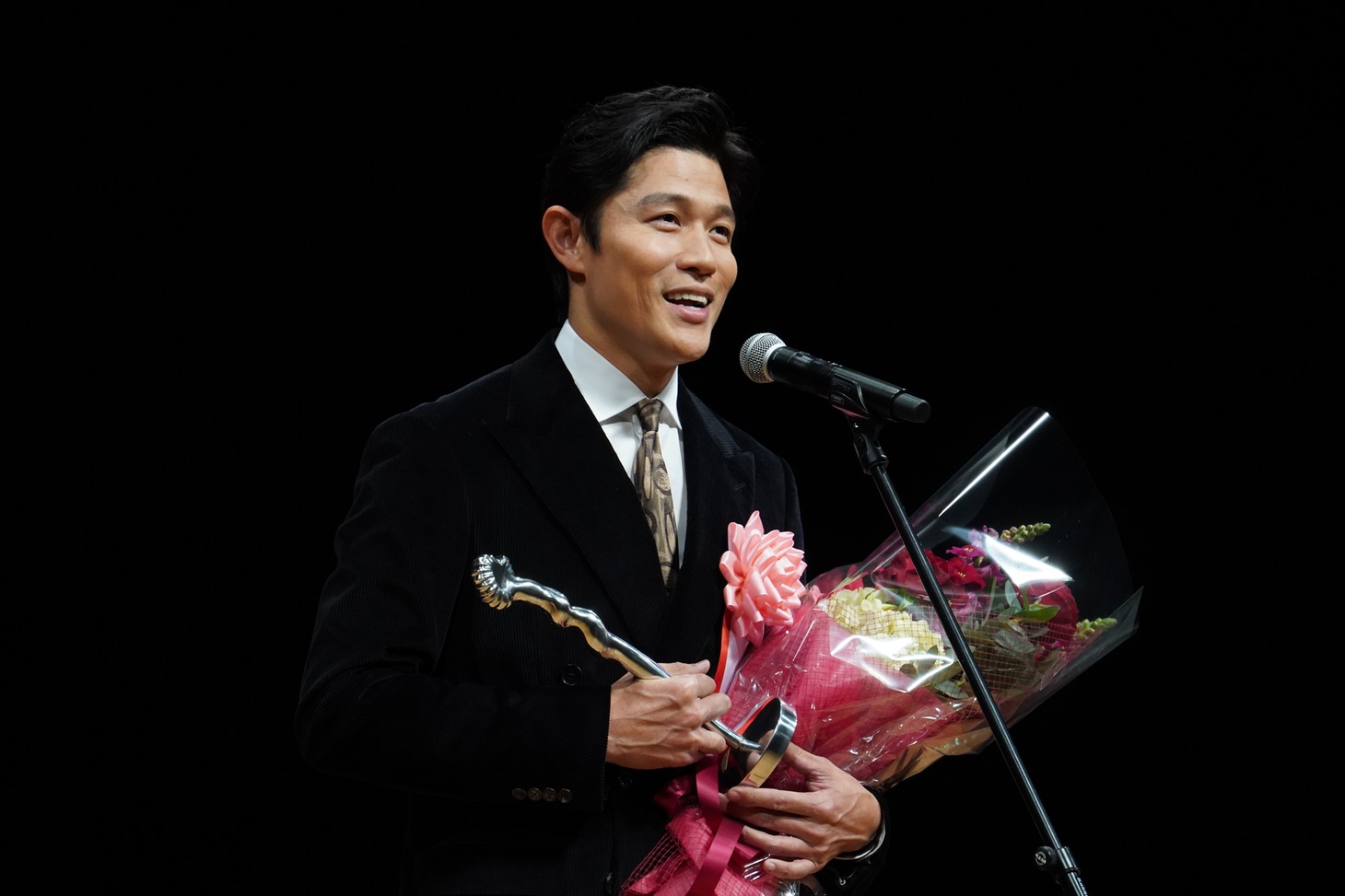 「エゴイスト」「劇場版 TOKYO MER～走る緊急救命室～」で第45回ヨコハマ映画祭の主演男優賞を受賞した鈴木亮平。