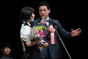 左から岸井ゆきの、松浦慎一郎。
