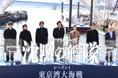 左から前原滉、夏川結衣、江口洋介、大沢たかお、上戸彩、中村蒼、笹野高史。