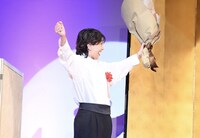 「ブラッシュアップライフ」の花束ゲストとして登壇した安藤サクラ。