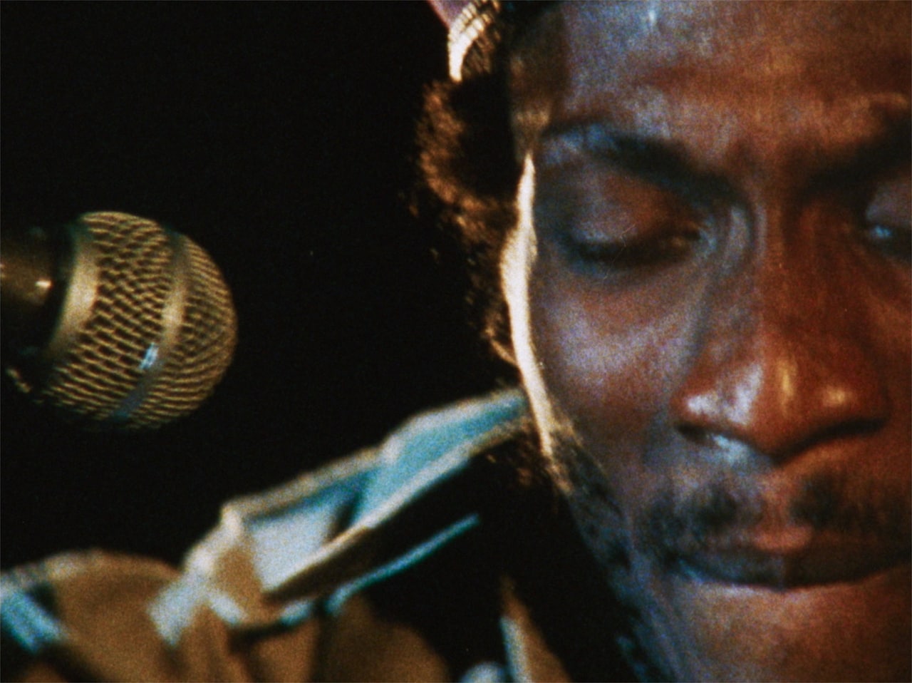 「ボンゴマン」ジミー・クリフがボブ・ディラン絶賛の「ベトナム」歌唱する本編映像