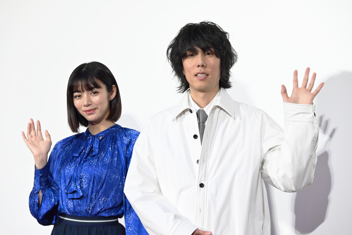 ドラマ「舟を編む ～私、辞書つくります～」会見に参加した池田エライザ（左）、野田洋次郎（右）。