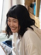 臼井都を演じる河村花。