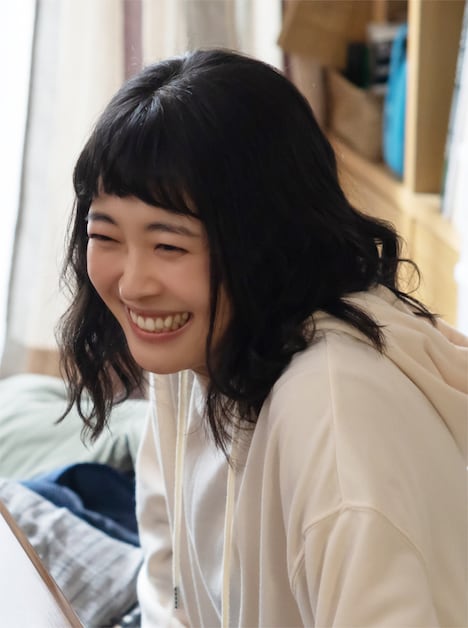 臼井都を演じる河村花。