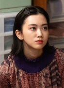 久我ユリを演じる小川未祐。