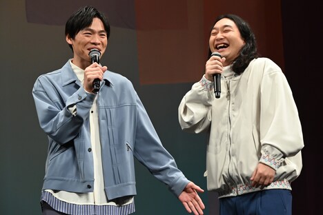かが屋の加賀翔（左）、賀屋壮也（右）。