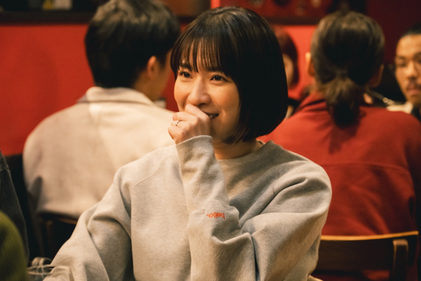 土村芳演じるたまえ。