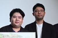 左から前田航基、中島弘象。