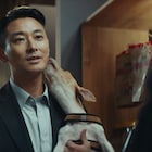 チュ・ジフン、犬アレルギーの真相は…?“名犬”が活躍「ジェントルマン」場面写真