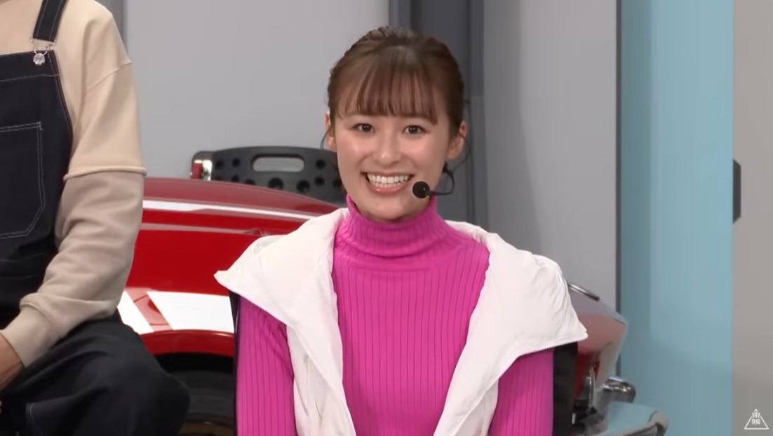 ブンピンク / 志布戸未来役の鈴木美羽。
