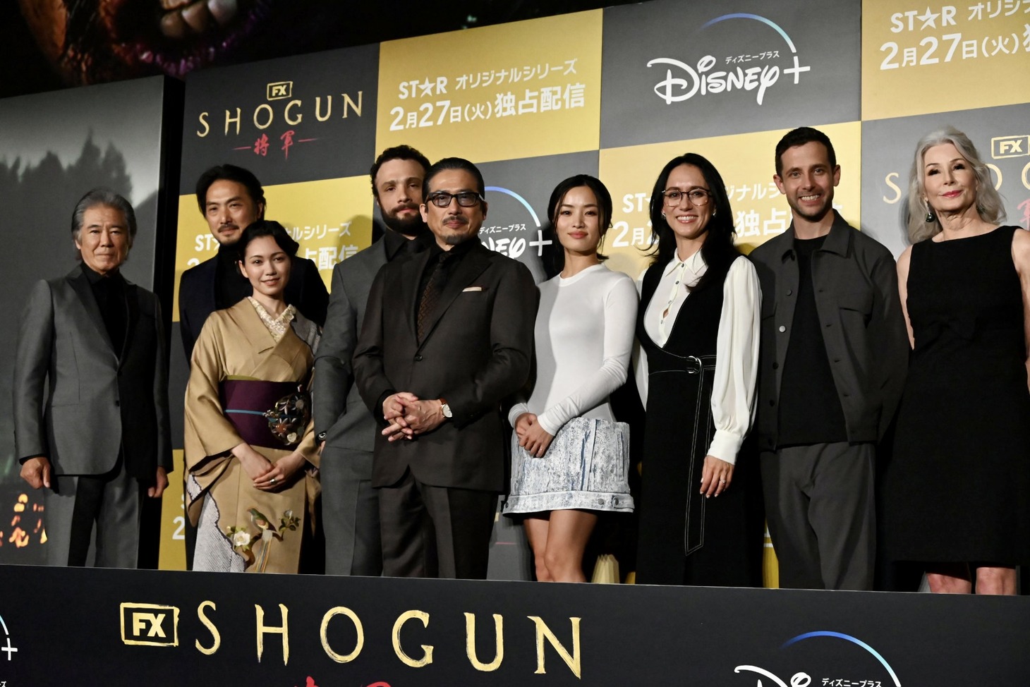 左から西岡徳馬、平岳大、二階堂ふみ、コズモ・ジャーヴィス、真田広之、アンナ・サワイ、ミカエラ・クラベル、ジャスティン・マークス、レイチェル・コンドウ。