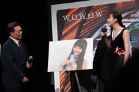 左から光石研、松井愛莉。