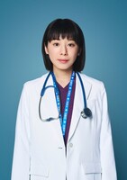 夏帆演じる汐見早霧。