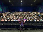 “大ヒット御礼舞台挨拶”に参加した齋藤潤（中央手前）。