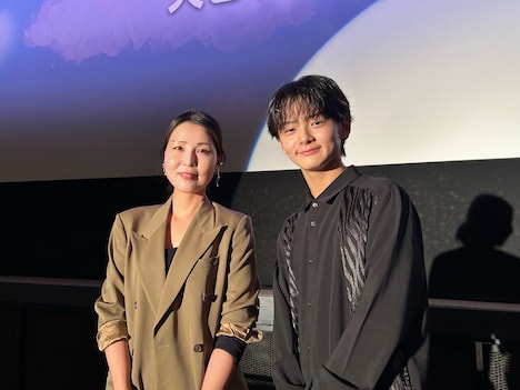 左から世武裕子、齋藤潤。