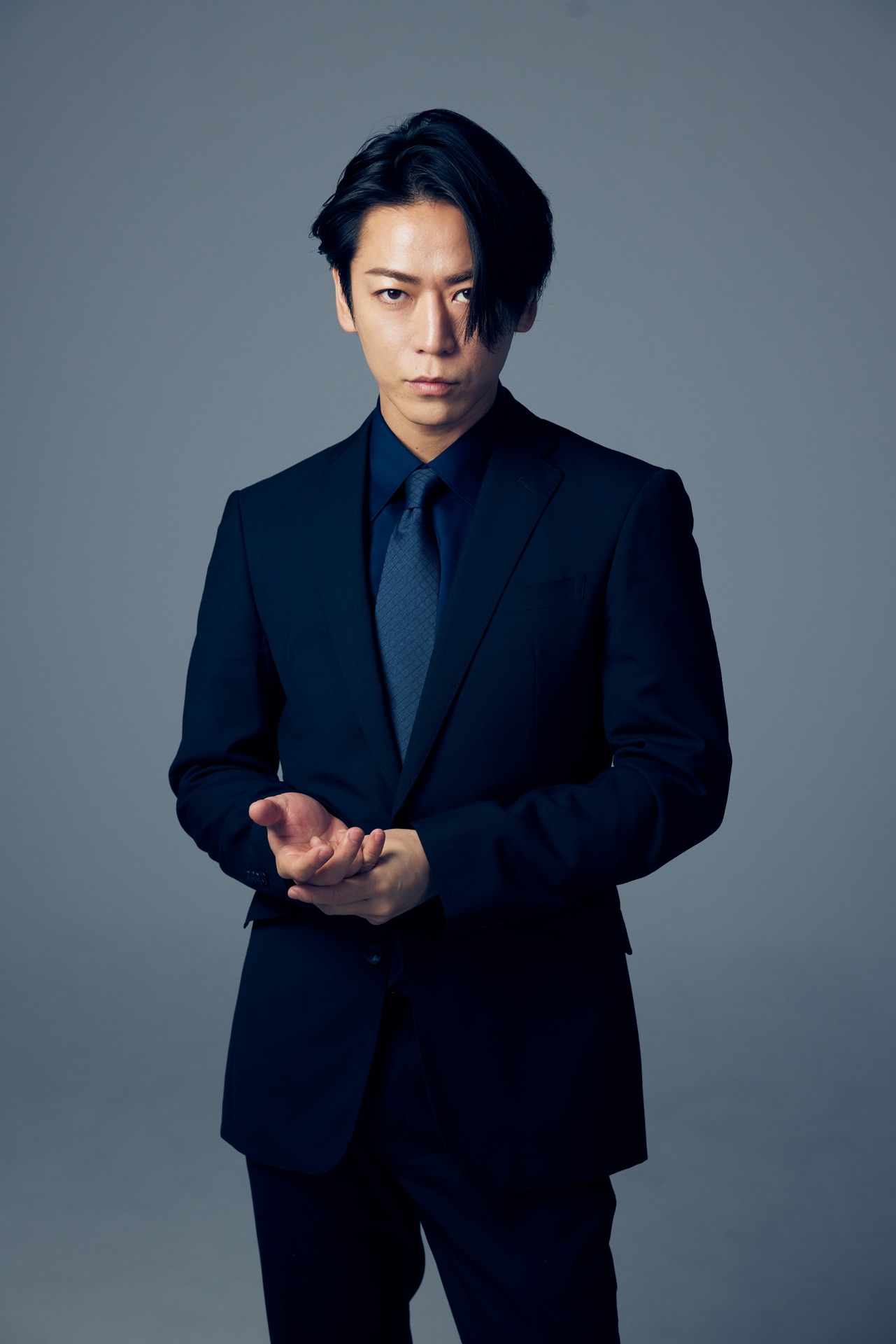 佐久間駿介役の亀梨和也。