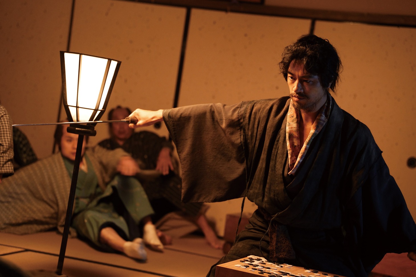 「碁盤斬り」場面写真