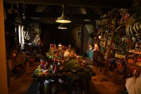 「魔女の家」魔女ベラ・ヤーガの作業部屋。