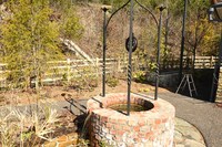 「オキノ邸」の井戸。