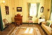 「オキノ邸」居間