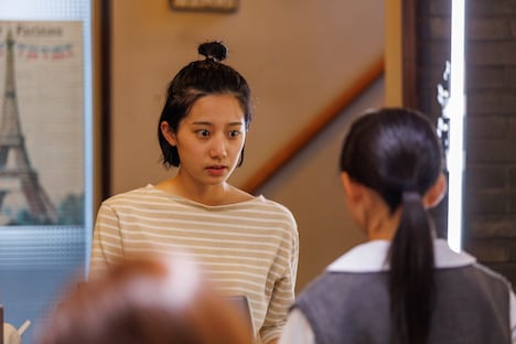 「祝日」場面写真