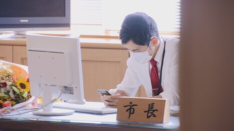 「#つぶやき市長と議会のオキテ 劇場版」場面写真