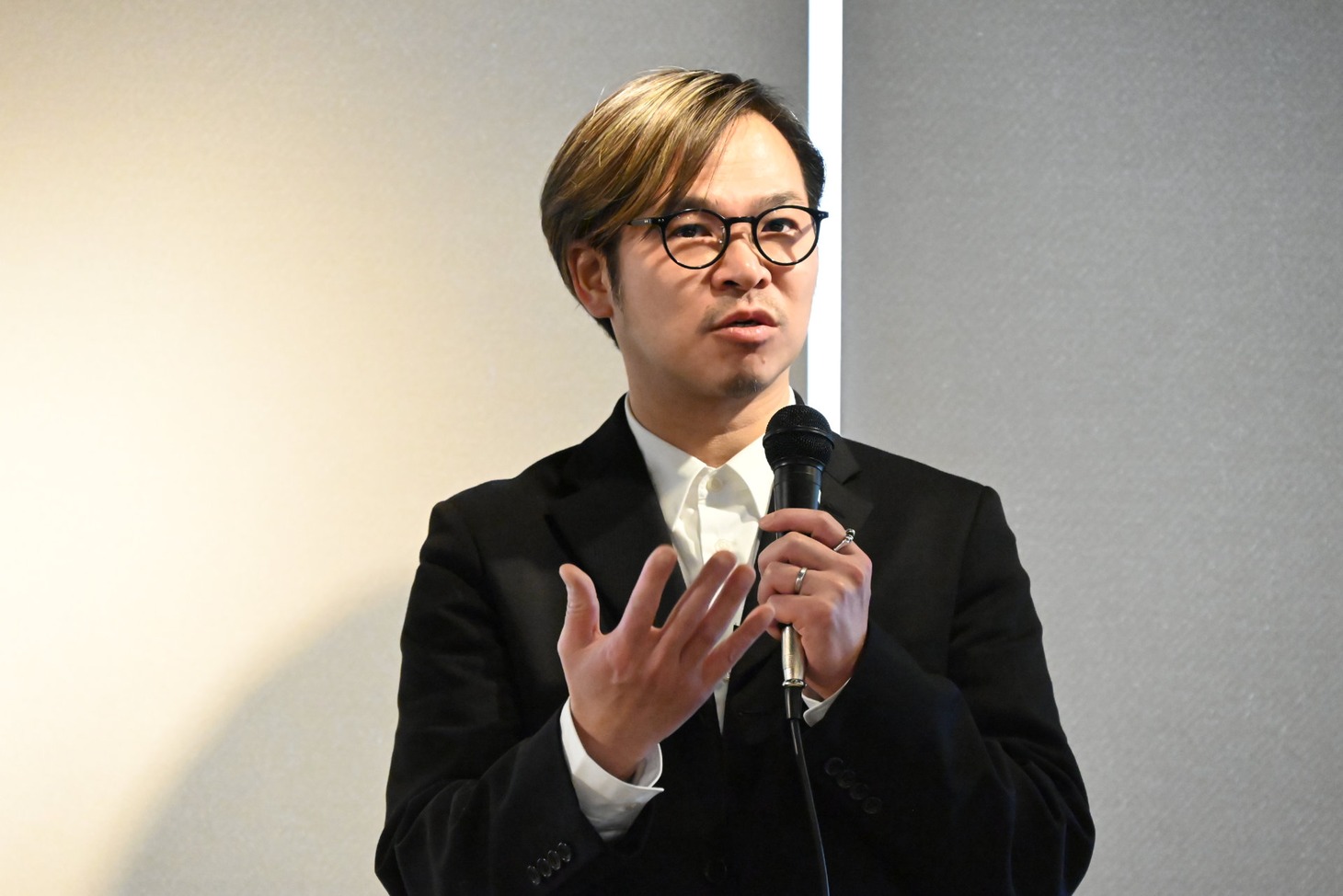 関友彦
