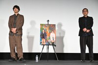 左から福士蒼汰、プロデューサーの和田圭介。