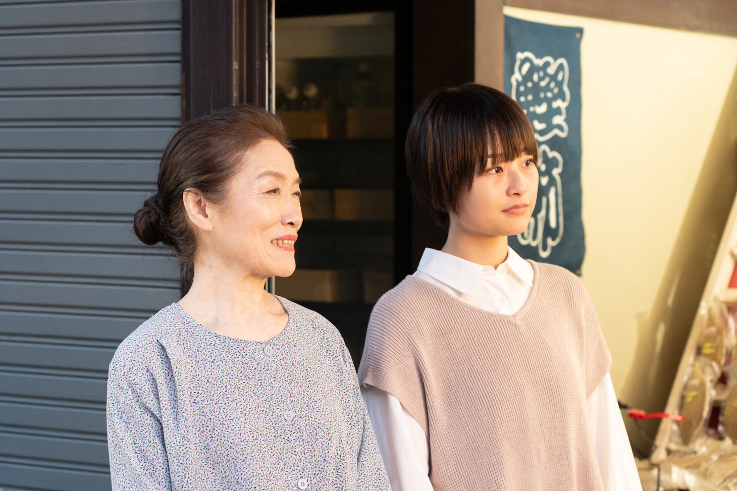 「此処だけの話」場面写真