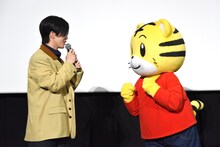 トークが弾むしまじろう（右）と木全翔也（左）。