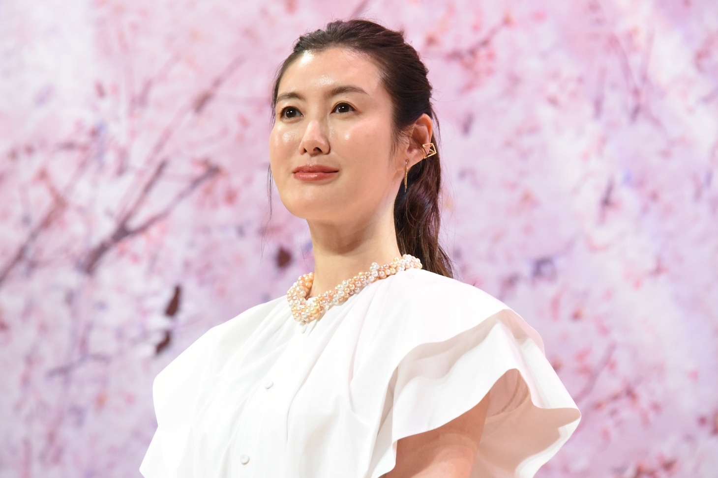 ともさかりえ