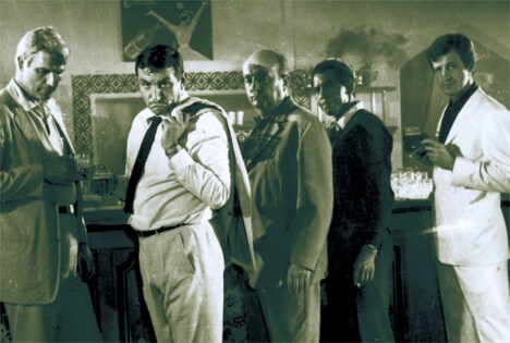 「太陽の下の10万ドル」場面写真