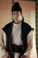 大河ドラマ「光る君へ」より、松下洸平演じる周明（ヂョウミン）。