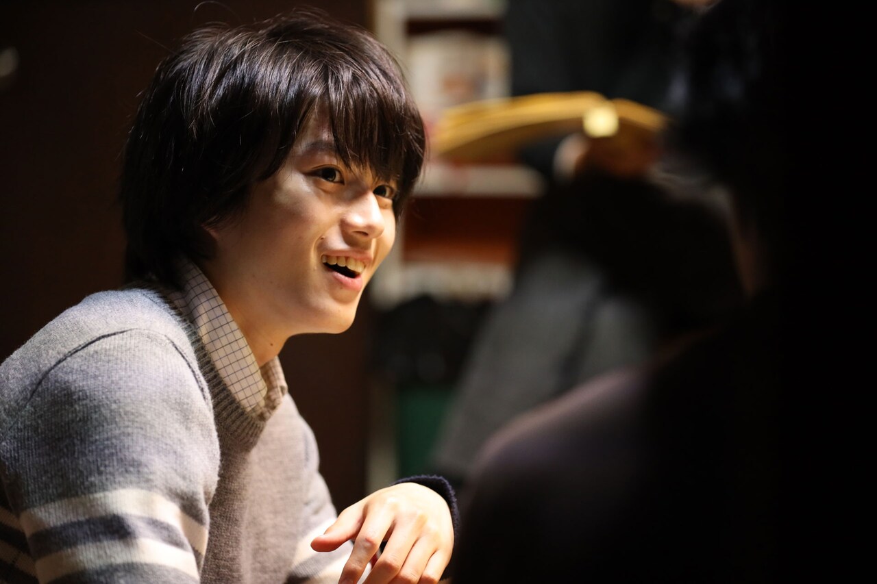 ドラマ「十角館の殺人」場面写真、奥智哉と青木崇高が“死者からの手紙”の謎に迫る