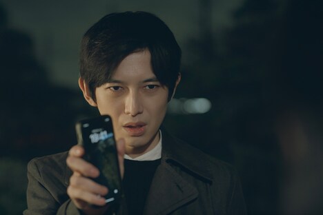 淵上多聞役の本郷奏多。