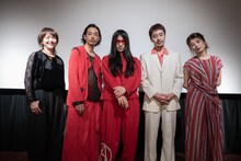 左から小泉今日子、森山未來、マヒトゥ・ザ・ピーポー、富田健太郎、さとうほなみ。